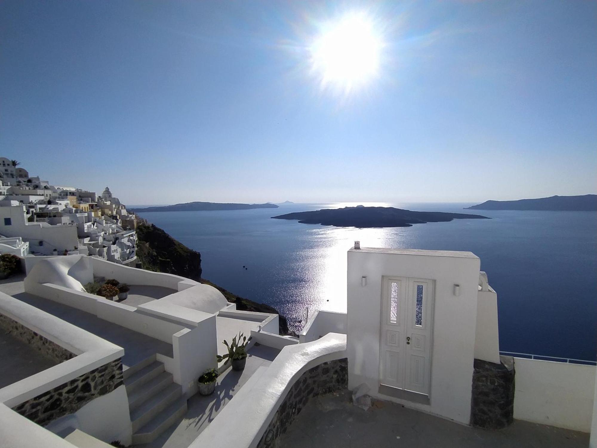 Akron Cliff Suite Fira  Exterior foto